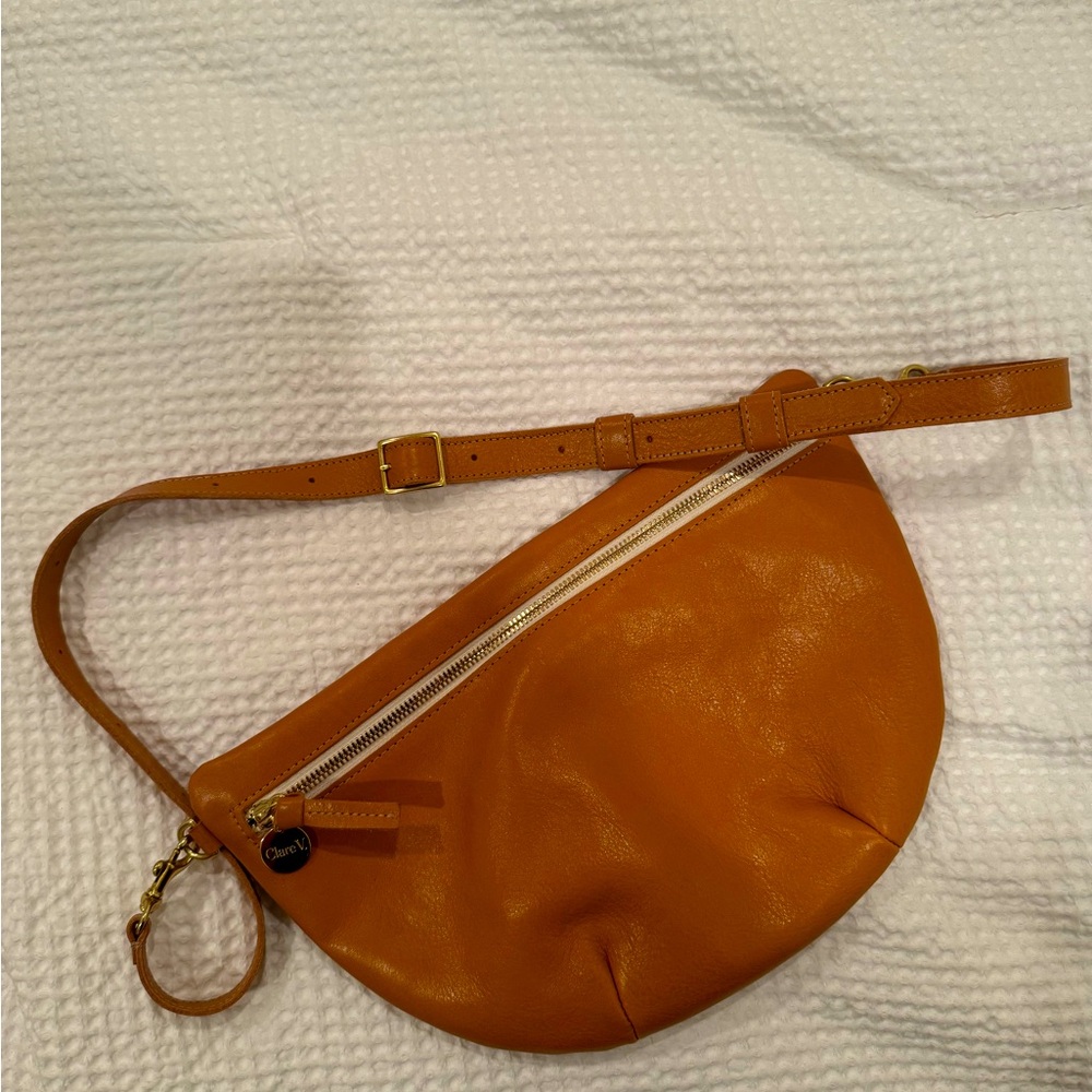 Clare V Grande Fanny in camel.